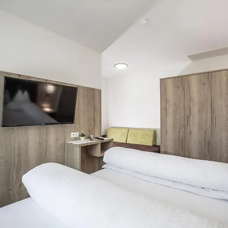 Jaqueline Bed & Breakfast 3*