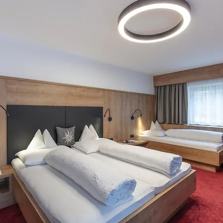 Jaqueline 3* سولدن