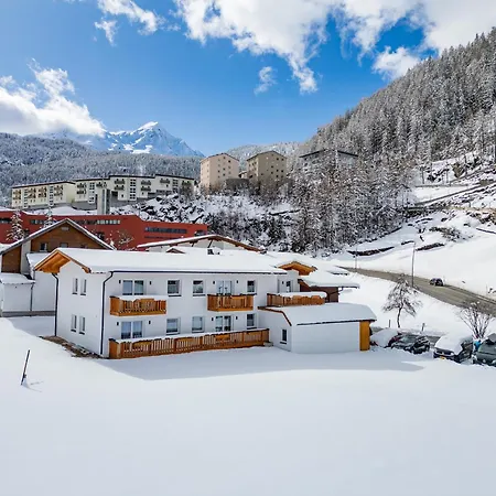 Jaqueline Bed and Breakfast 3*