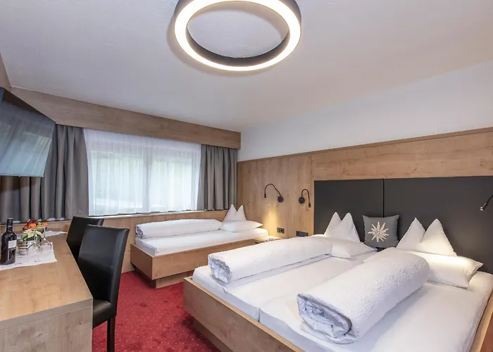 Jaqueline Ζόλντεν